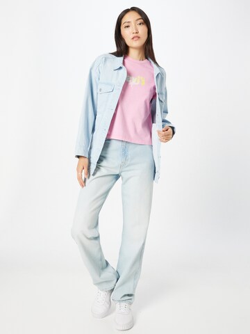 LEVI'S ® Shirt 'Graphic Classic Tee' in Roze