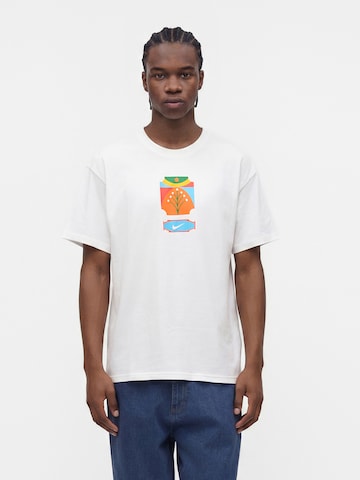 Nike Sportswear Póló 'PALM TREE' - fehér