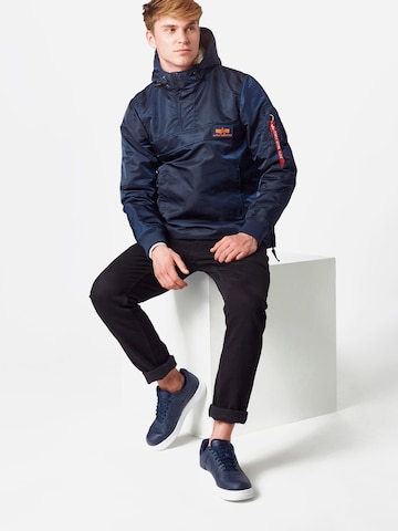 ALPHA INDUSTRIES Regular fit Prehodna jakna 'HPO Anorak' | modra barva