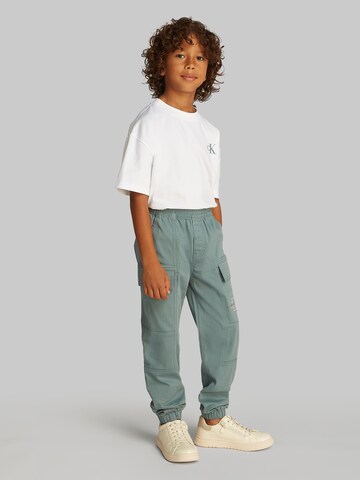 Tapered Pantaloni 'ESSENTIAL' di Calvin Klein Jeans in blu: frontale