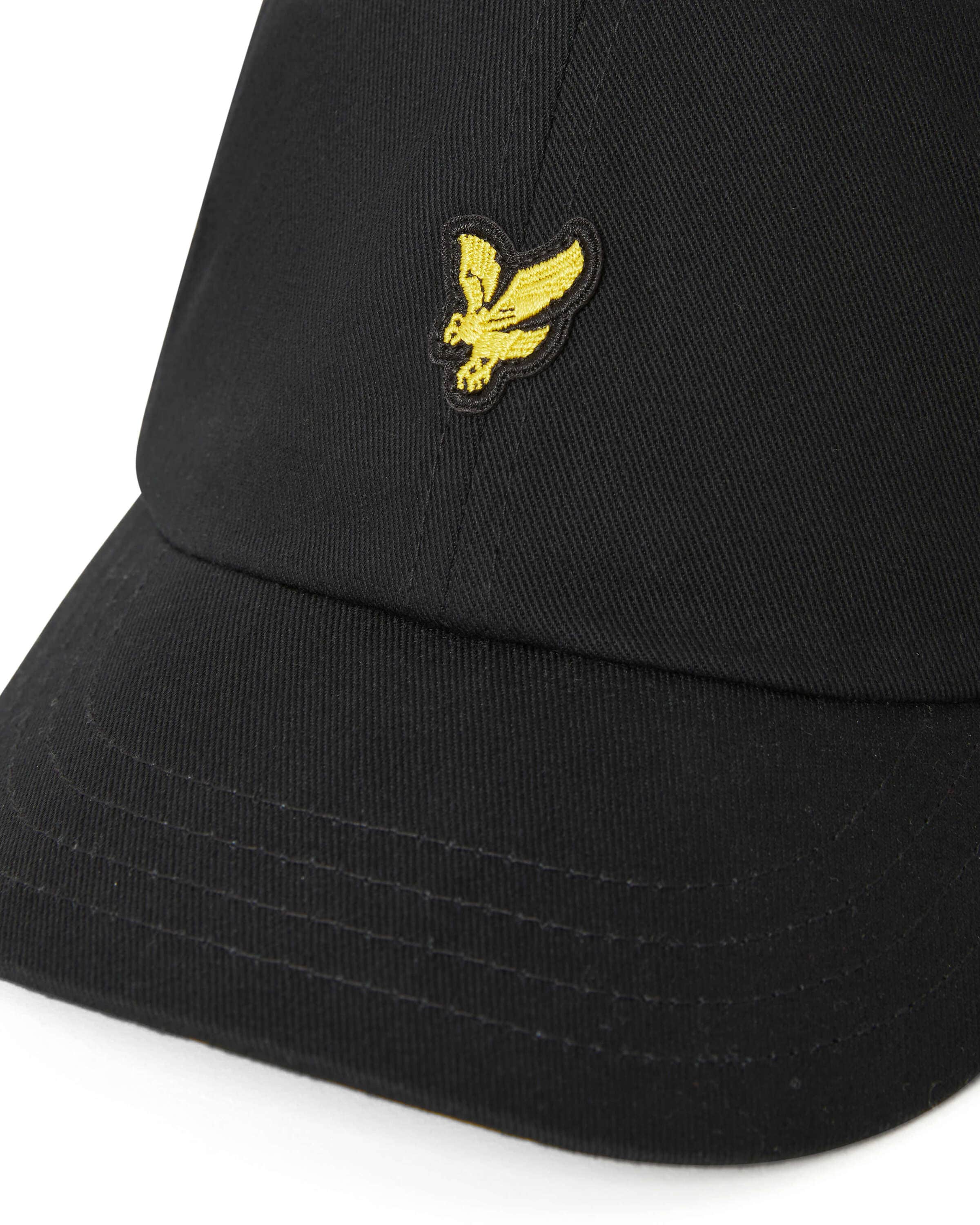 Lyle & Scott Cap in Black