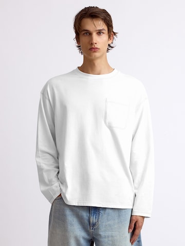 Pull&BearMajica - bijela boja: prednji dio