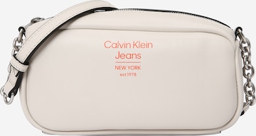 Calvin Klein Jeans - Bolso de hombro en blanco: frente