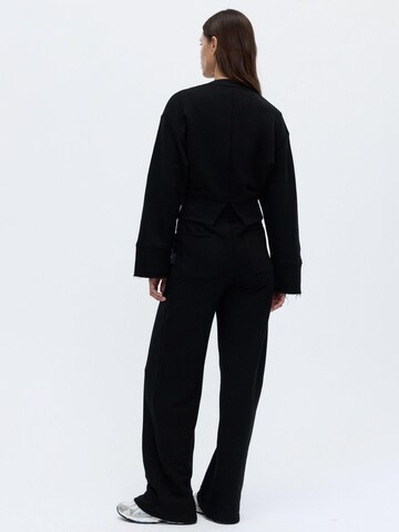 FEMSSY Sweatshirt‌‌‌‌‌‌‌ in Schwarz
