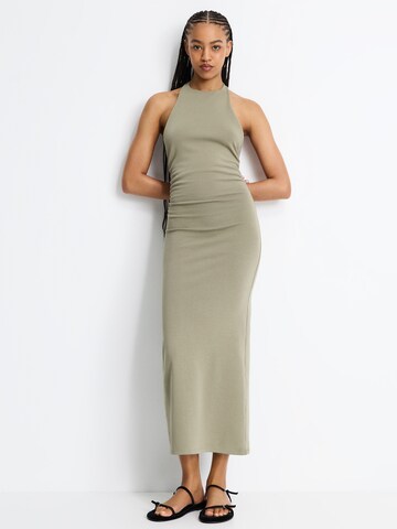 Robe Pull&Bear en vert : devant