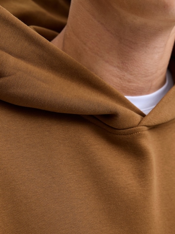 Felpa 'JJEUrban Edge' di JACK & JONES in marrone