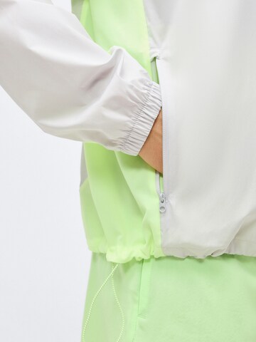 new balance Sports jacket in Grey