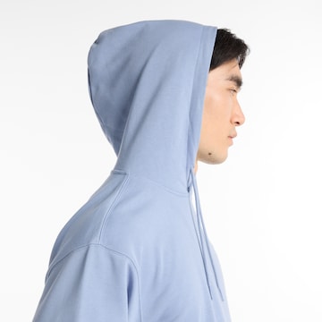 new balance Sweatshirt 'Essentials' in Blauw