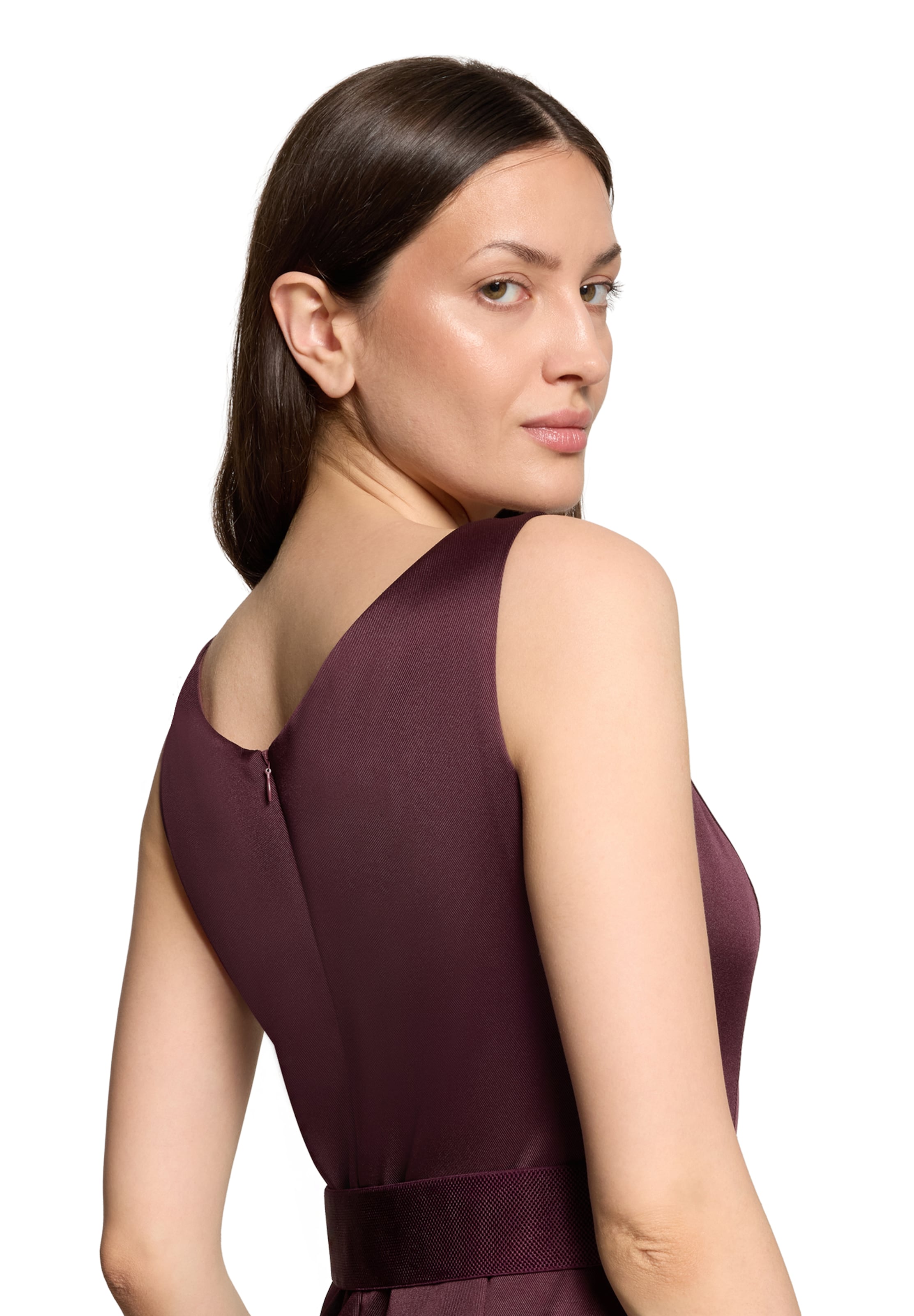 Robe de cocktail Vera Mont en rouge
