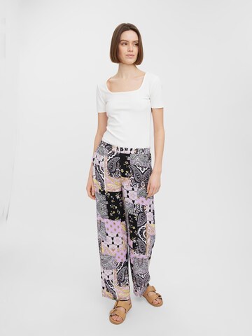 VERO MODA - Loosefit Calças 'Gigi' em roxo