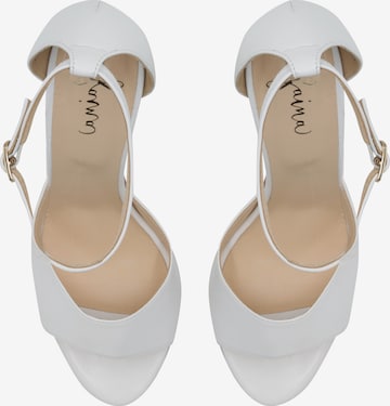 faina Sandals in Beige