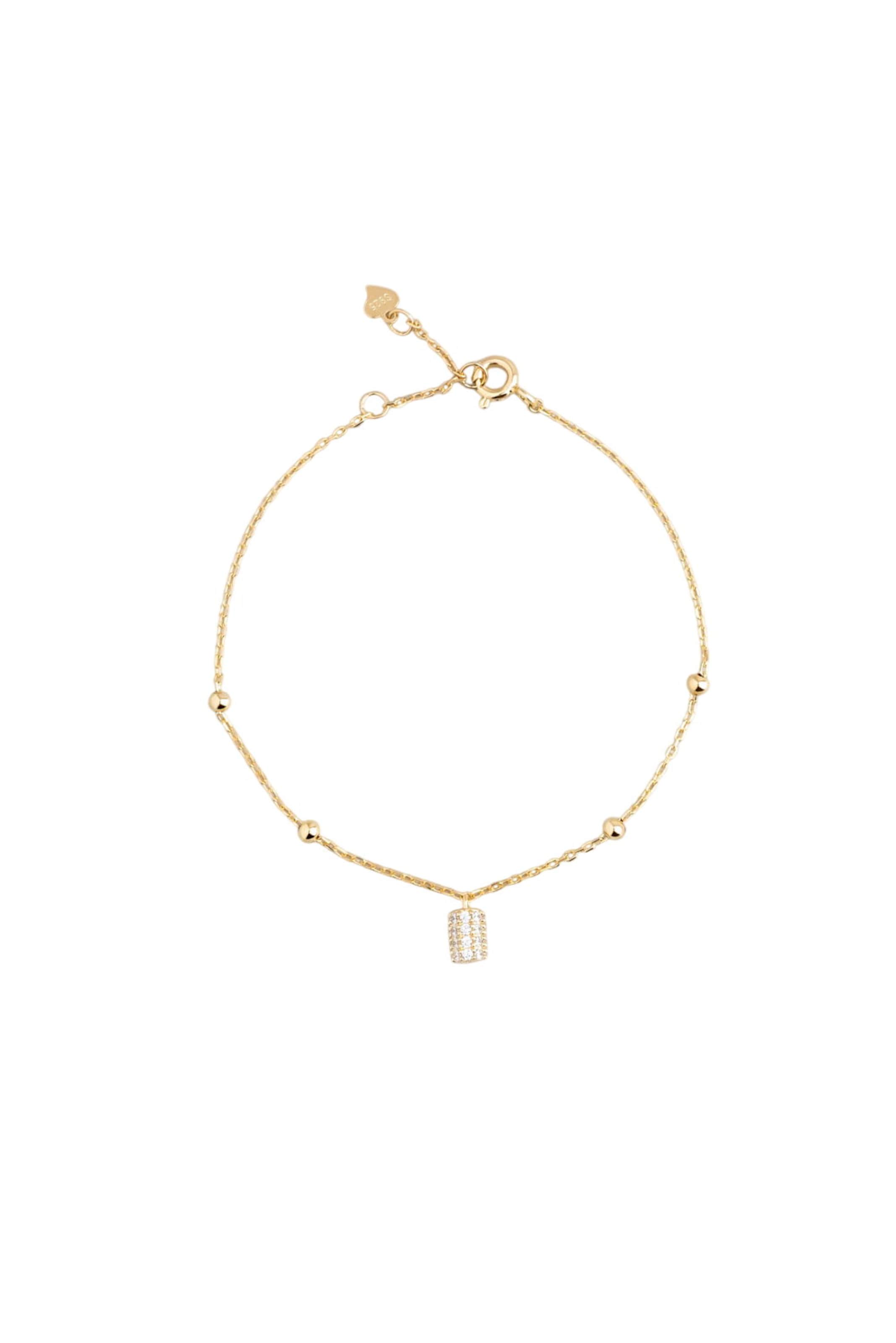 So Chic Bracelet in Gold: front
