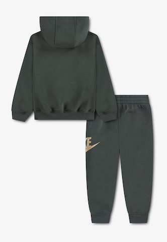 Nike Sportswear Костюм для бега 'CLUB FLEECE' в Зеленый