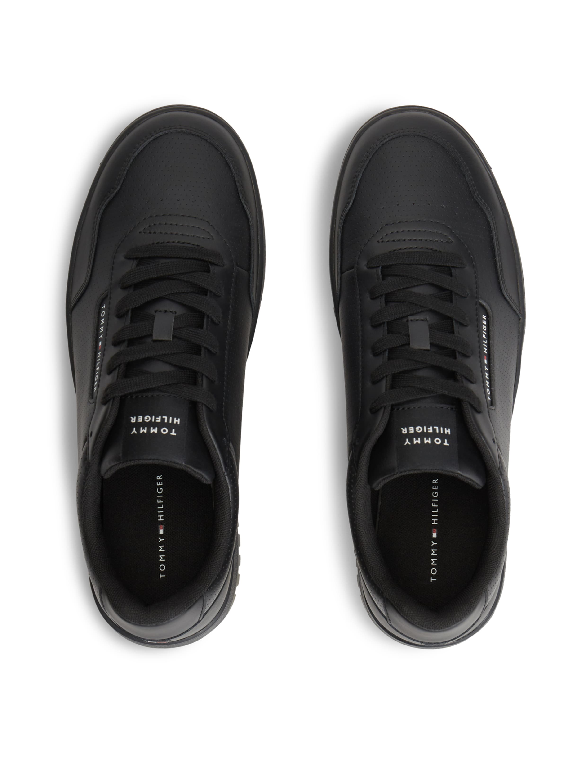TOMMY HILFIGER Σνίκερ χαμηλό 'Basket Core' σε μαύρο