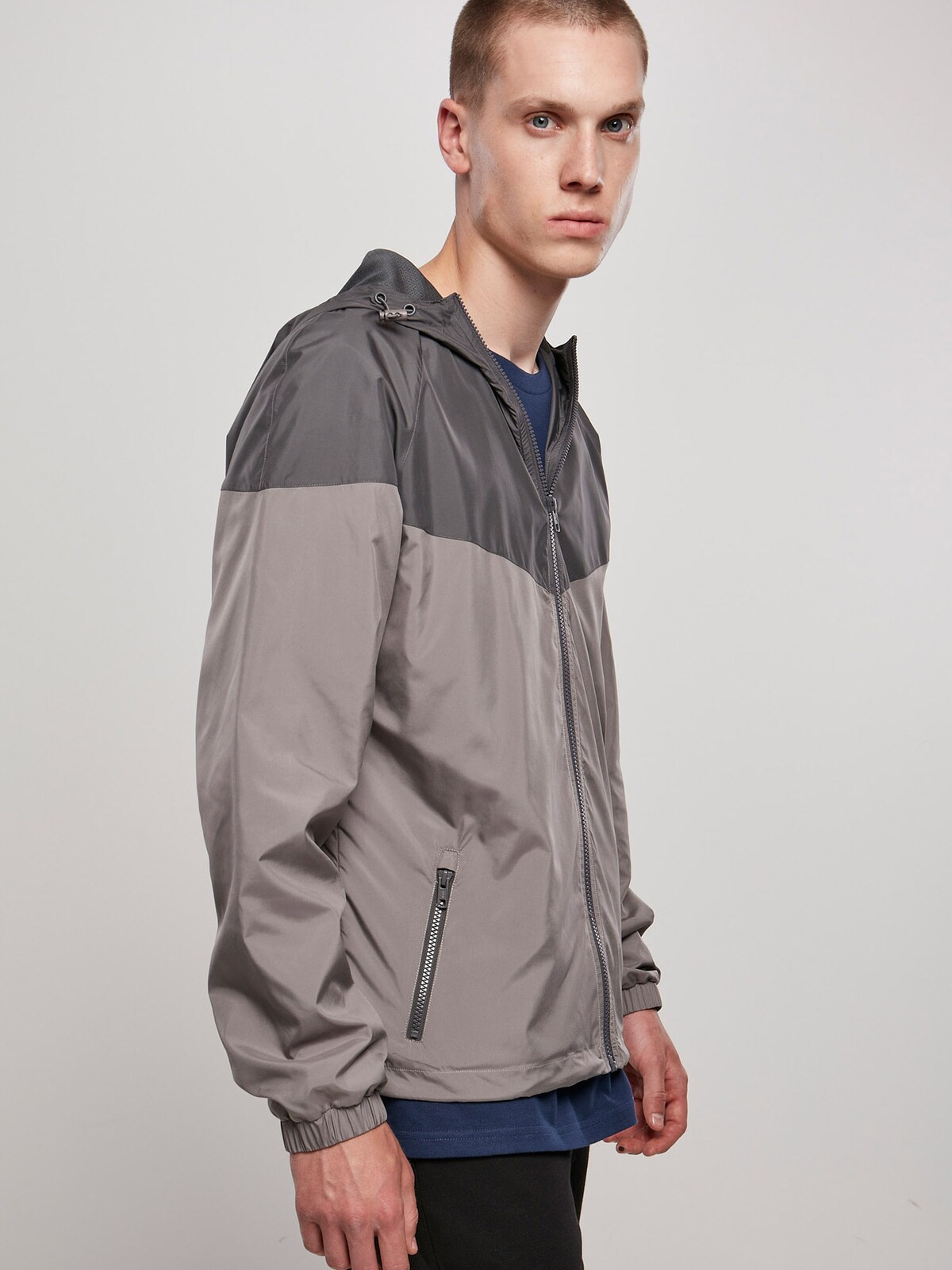 яке Urban Classics