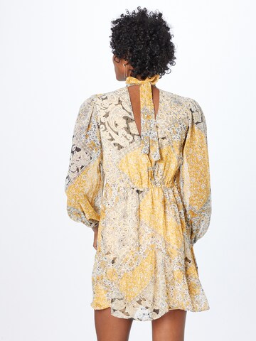 Dorothy Perkins - Vestido en amarillo