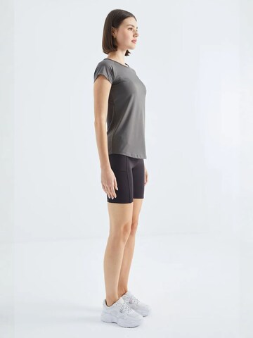 Tommy Life Shirt 'T-Shirts' in Grey