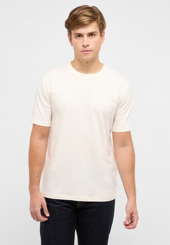 MUSTANG Μπλουζάκι 'Austin' σε λευκό: μπροστά