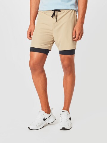 Superdry Regular Sportshorts in Beige: predná strana