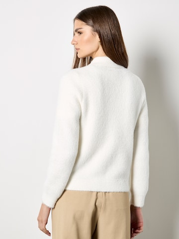 Apricot Knit Cardigan ' ' in White