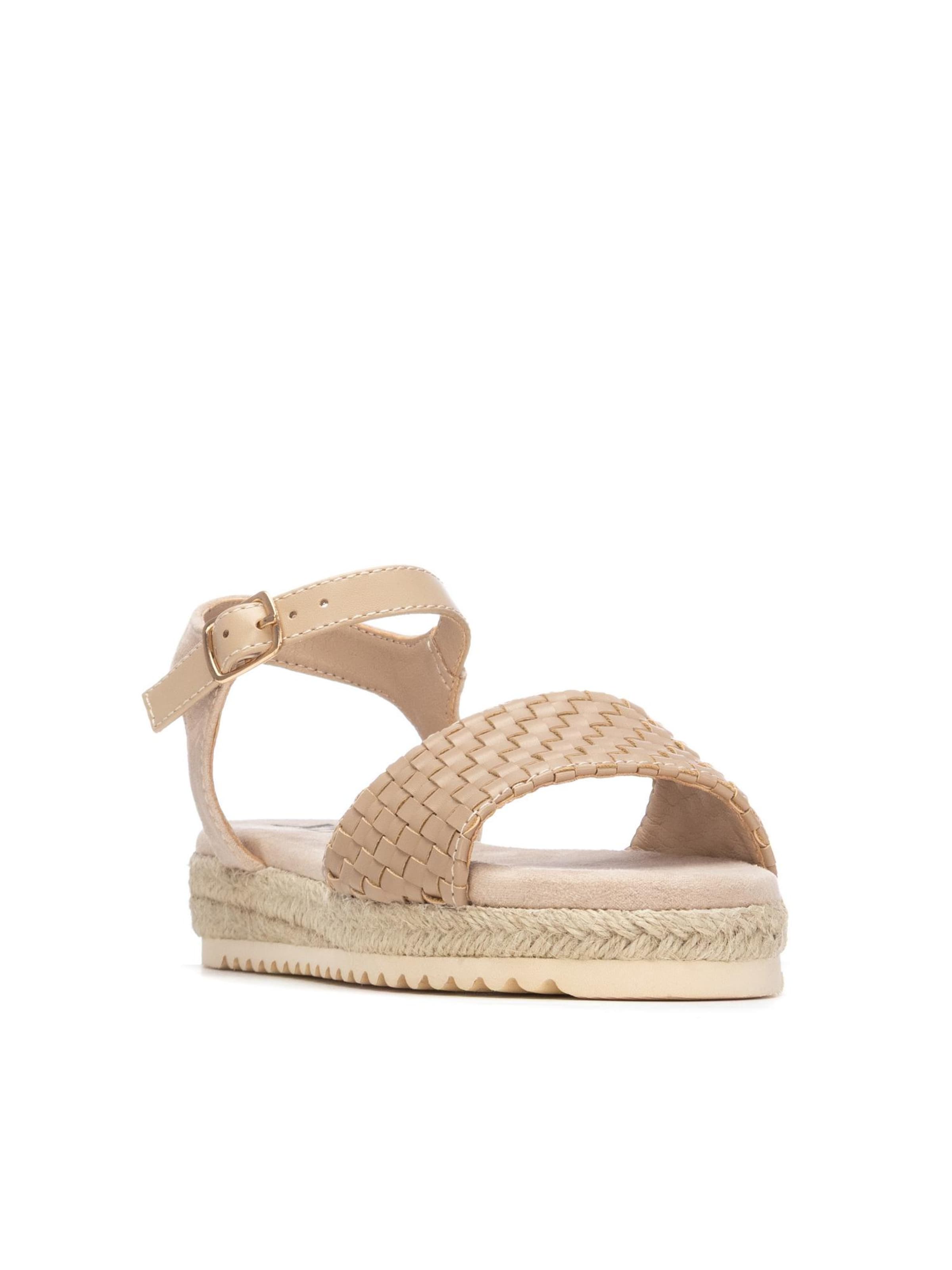 Xti Sandale in Beige