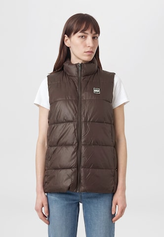 Gap Tall Vest in Brown: front