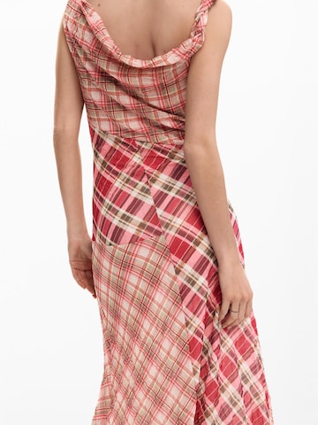 Desigual Рокля в червено