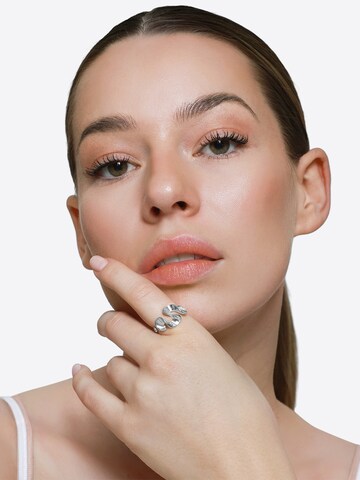 Bague Heideman en argent : devant