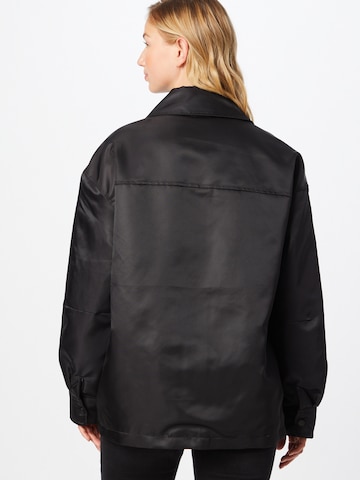 Gina Tricot Prehodna jakna 'Joline' | črna barva
