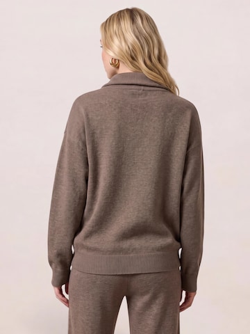 noar studios Sweater in Brown
