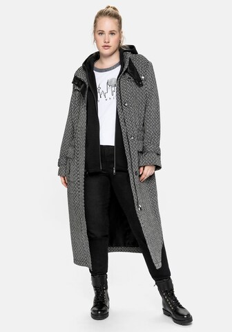 SHEEGO Between-Seasons Coat in Black