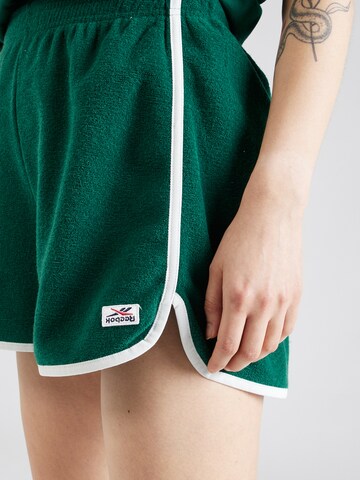 Reebok Regular Shorts 'SILO 4' in Grün