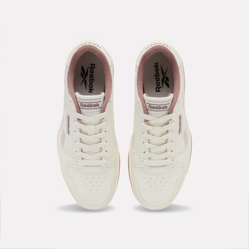 Reebok Sneaker in Beige
