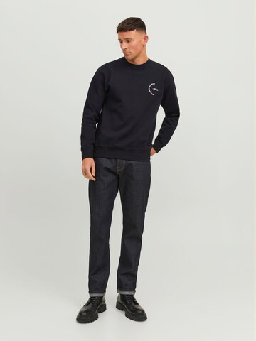 R.D.D. ROYAL DENIM DIVISION Sweatshirt 'Dean' i svart