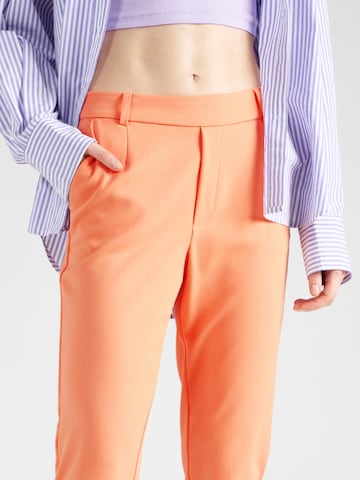 Slimfit Pantaloni con pieghe 'Varone' di VILA in arancione