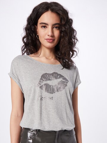 ABOUT YOU T-shirt 'Nicoletta' i grå: framsida