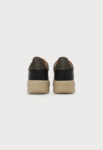 Sneaker bassa di Blauer.USA in nero