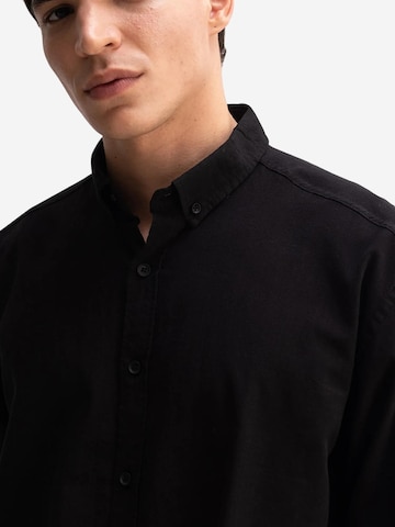 Giesto Comfort fit Button Up Shirt in Black