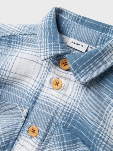 NAME IT - Ajuste regular Camisa en azul