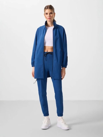 Tommy Life Loungewear in Blue: front