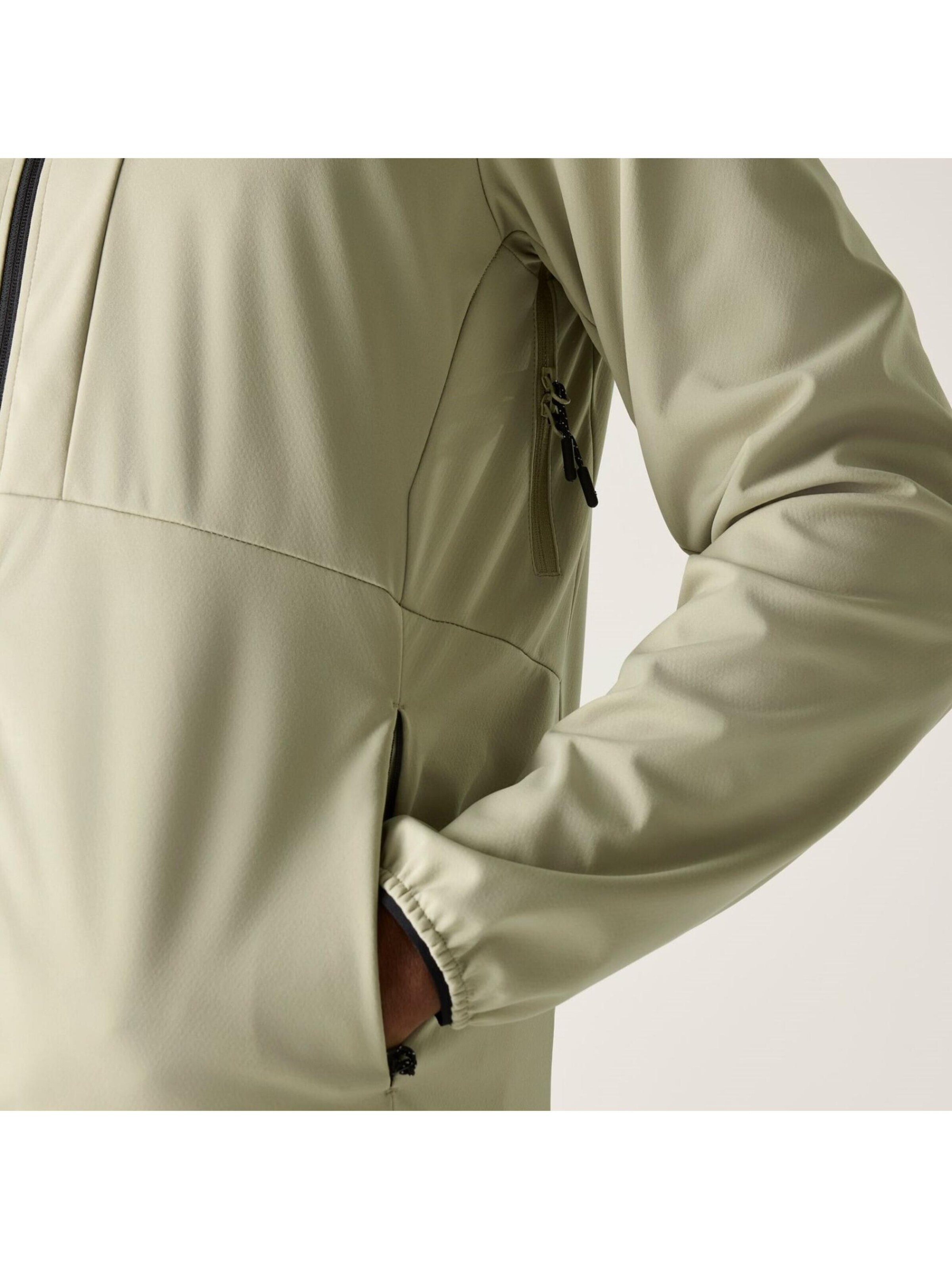 REGATTA Athletic Jacket 'Regatta Softshelljacke Tredmoor' in Green