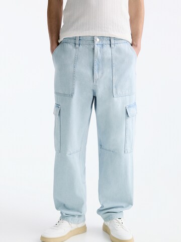 Loosefit Pantaloni eleganți de la Pull&Bear pe albastru: față