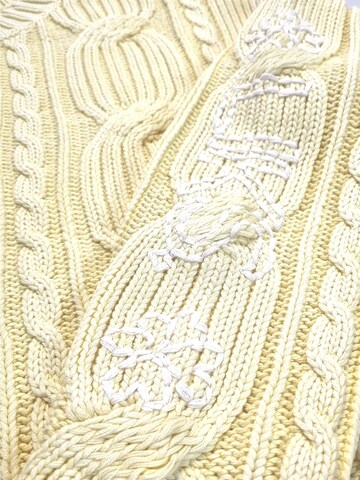 LIKS. Munich Sweter 'Strickpullover aus Zopfmuster mit Stickerei aus Baumwolle - DoroC' w kolorze żółty