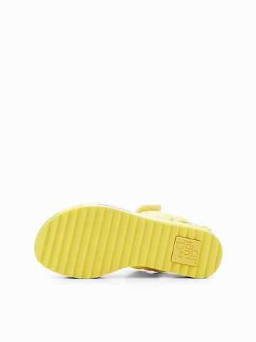 Desigual Sandal 'Rainbow' i gul