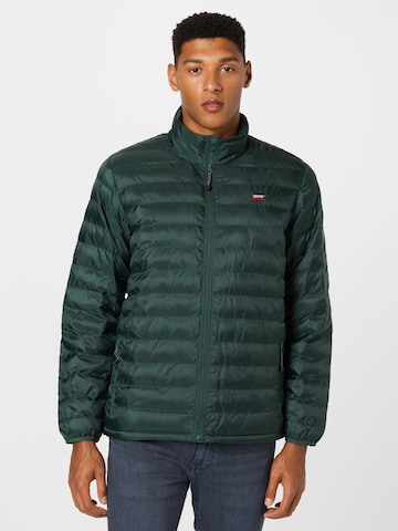 LEVI'S ® Regular Fit Vinterjakke 'Presidio Packable Jacket' i grøn: forside