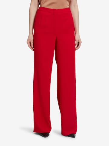 Vera Mont Regular Pleat-Front Pants in Red: front