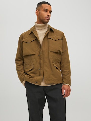 JACK & JONESPrijelazna jakna 'CONNOR' - smeđa boja: prednji dio