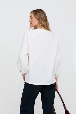 RAFFYA Blouse 'Anai' in White