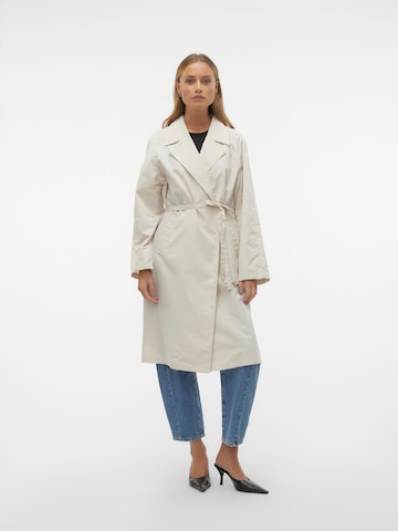 VERO MODA Välikausitakki 'Neel' värissä beige