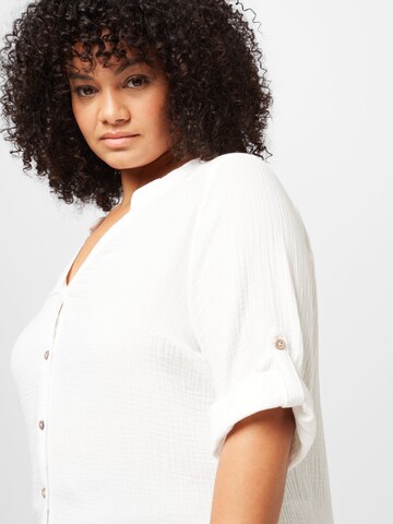 ONLY Carmakoma - Blusa 'Theis' en blanco